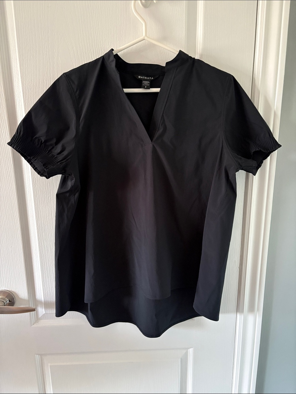 Athleta Black Short Sleeve V-Neck Pullover Top